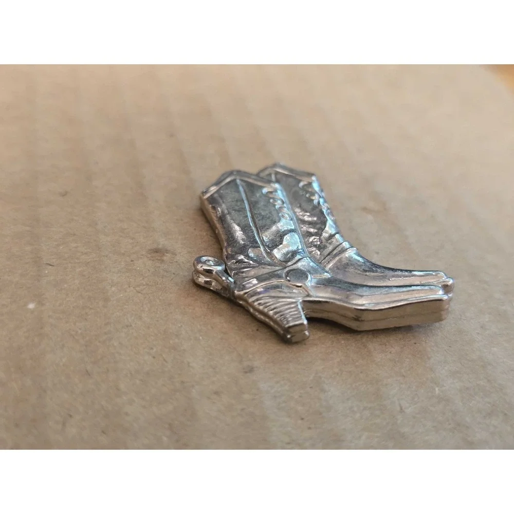 Silver Tone Western Cowboy Boots with Spurs Lapel Vest Hat Pin E24